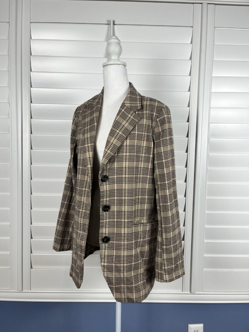 GB Women’s Plaid Oversized Blazer XS Beige Brown Tailored Three Button